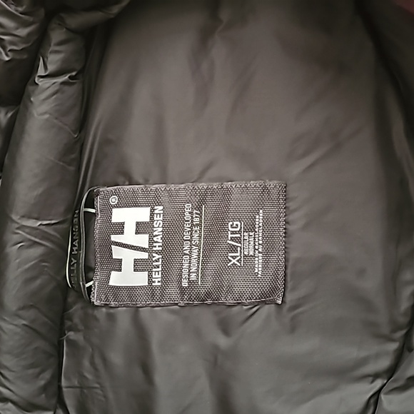 EUC Helly Hansen Adore Puffy Parker. Wine/Burgandy XL. - Picture 7 of 13